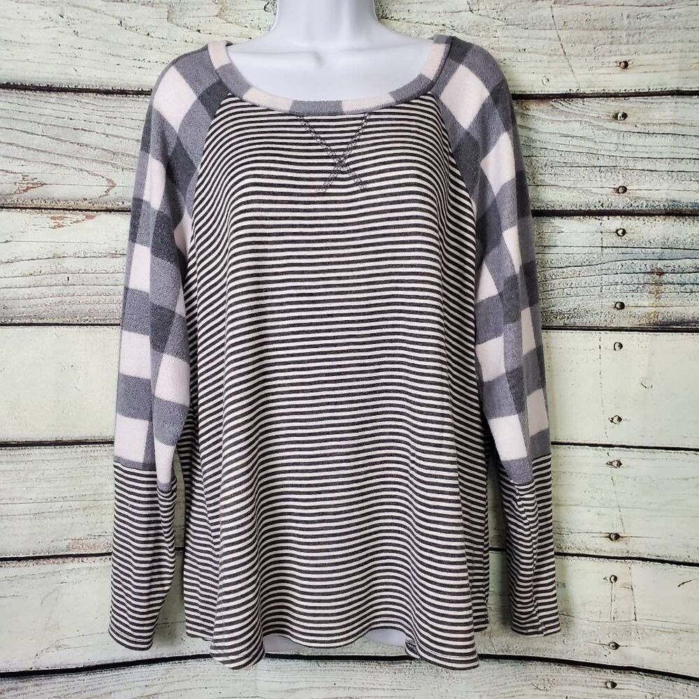 Moa Moa Woman Gray Striped Plaid Sleeve Top Long Sleeve Pullover Size XL
